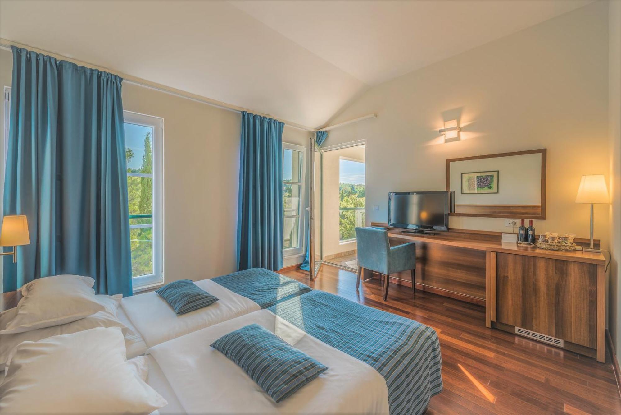 Aminess Vival Velaris Resort Supetar Luaran gambar